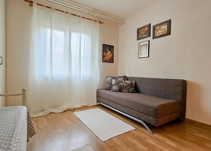 Romana 2 Novigrad Istria