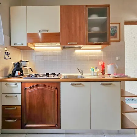 Romana 2 Novigrad Istria