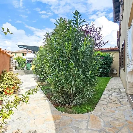 Romana 2 * Novigrad Istria